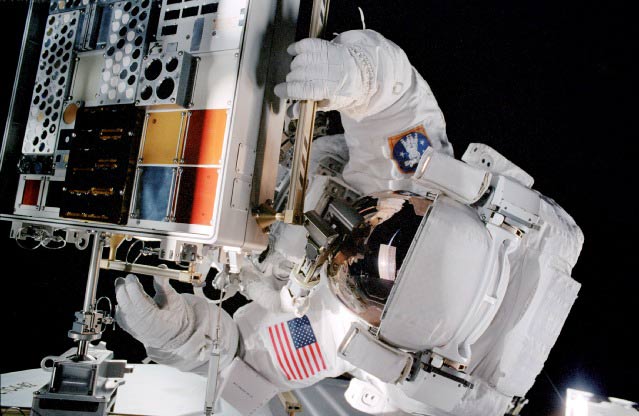 New Experiment to Test Super Teflon in Space